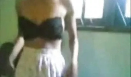 Büyük gerçek göğüsler kız R ödeyebilmek için büyük canlı tv izle yetişkin beyaz bir horoz Sikikleri