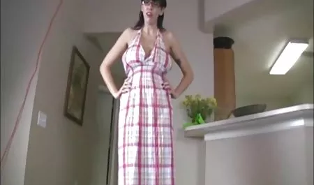 Tatlı seksi iç kurtadult pornolar çamaşırı giymek mastürbasyon