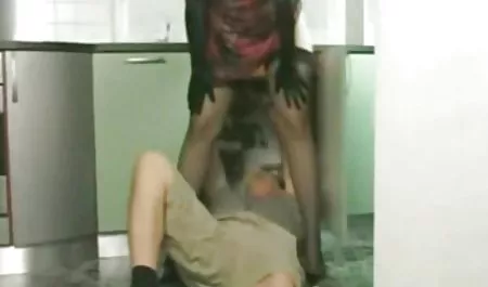 3 kişi güzel kurtadult pornolar göğüslü aptal sarışın üçlü lanet
